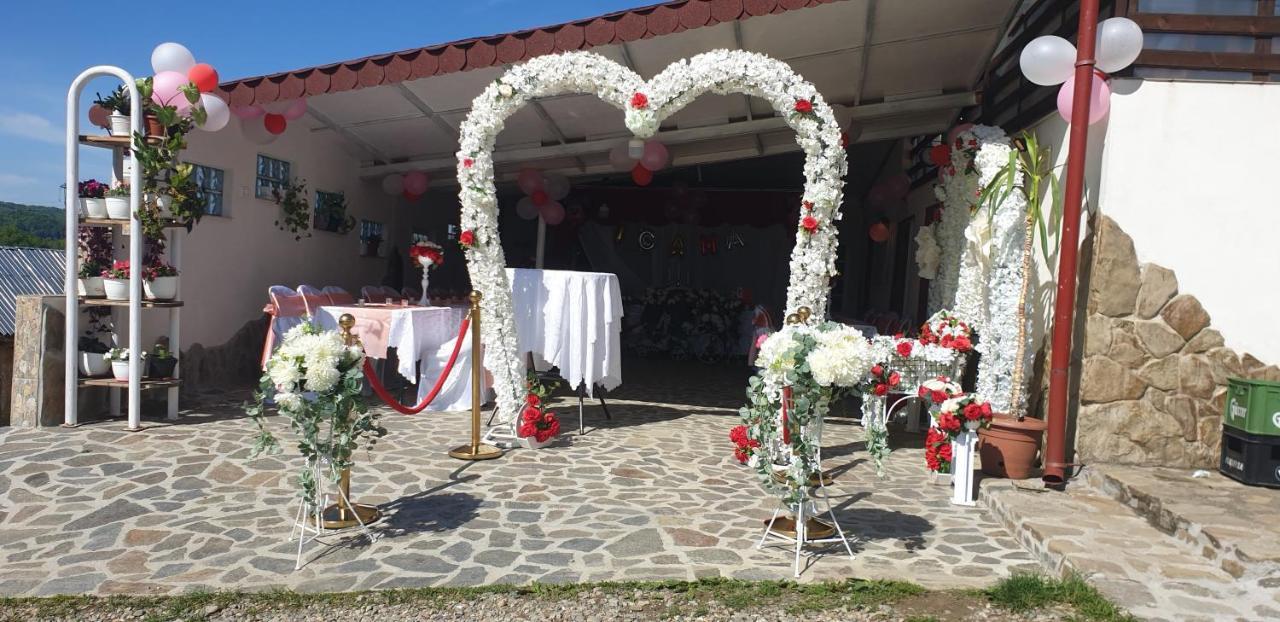 شقة La Curtea Argeseana Valea Iasului المظهر الخارجي الصورة